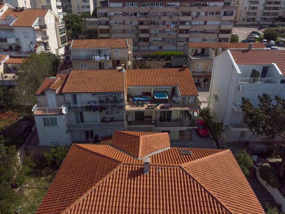 Apartments Ribarevic Makarska Exterior foto